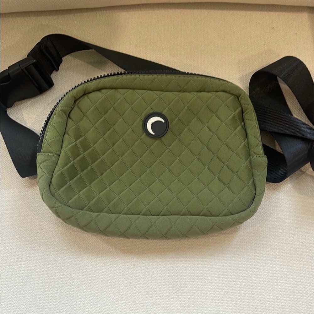 Like New! Green Quilted Crossbody Bag